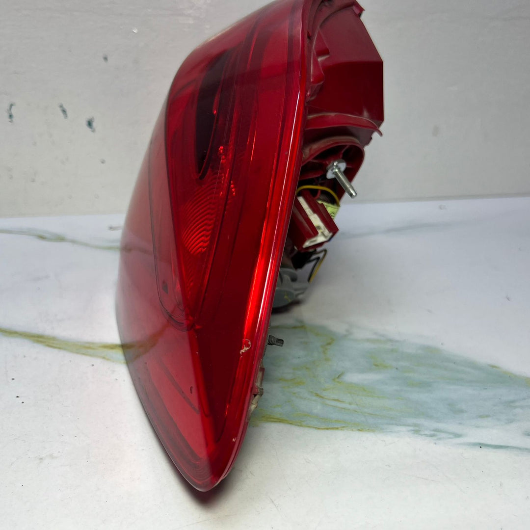 Mercedes W166 GL350 Rear Right Side LED Tail Light Brake Stop Lamp A166 9067601 OEM