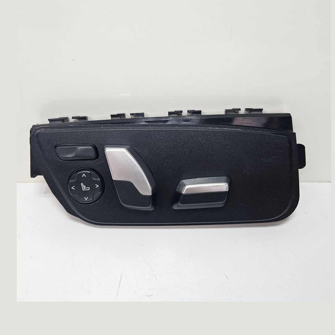 2018-2020 BMW 530i, 530e, 540i Seat Switch 9384918 USED