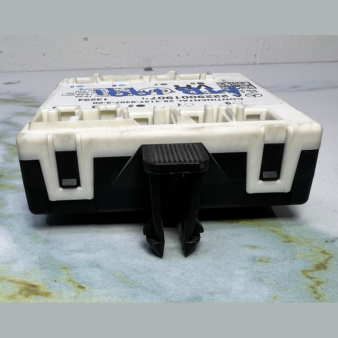 Mercedes-Benz W222 S-Class Front Right Side Door Control Module A222 9001907 OEM