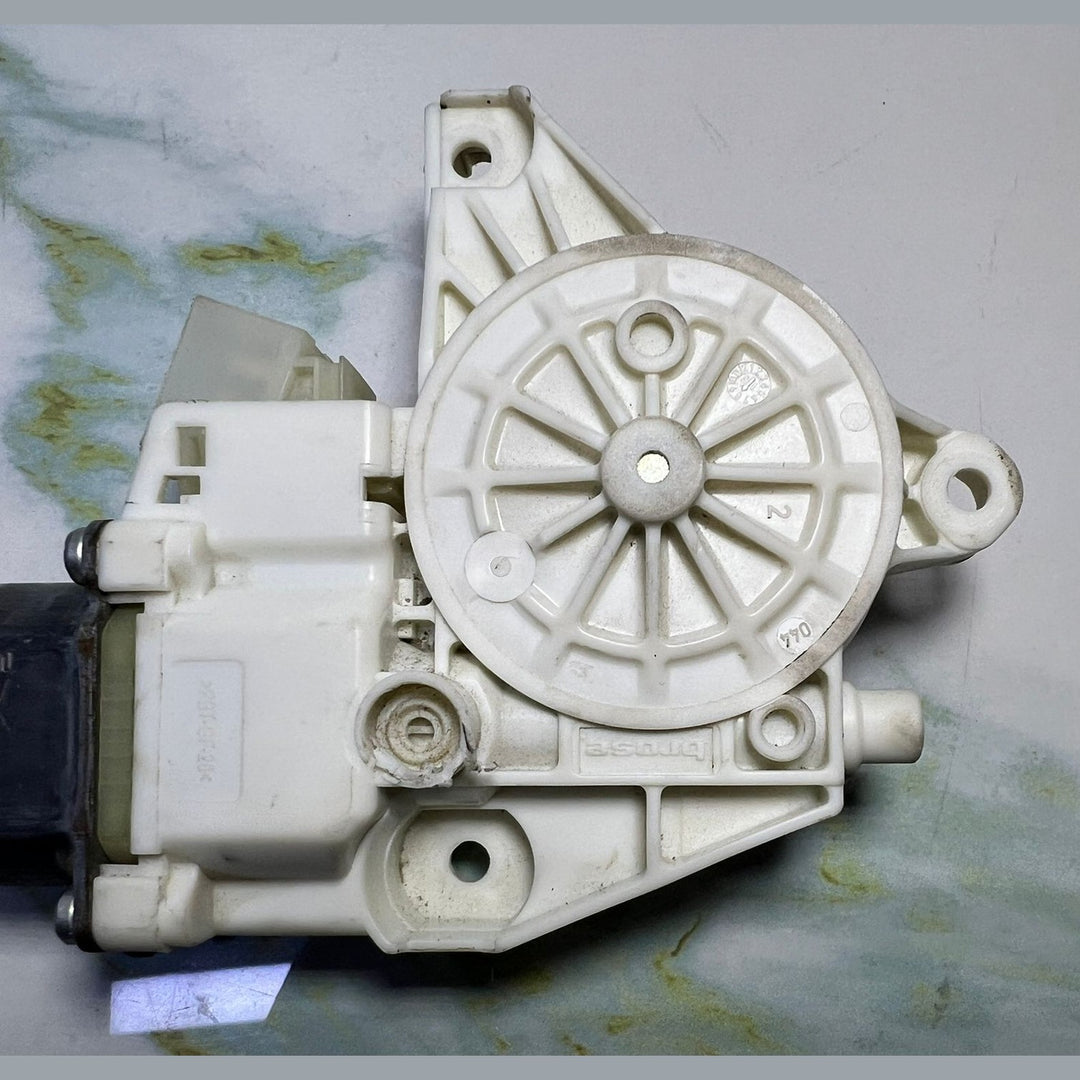 13-18 Mercedes-Benz W246 B-Class CLA Window Motor Front Left Side A246 9065100