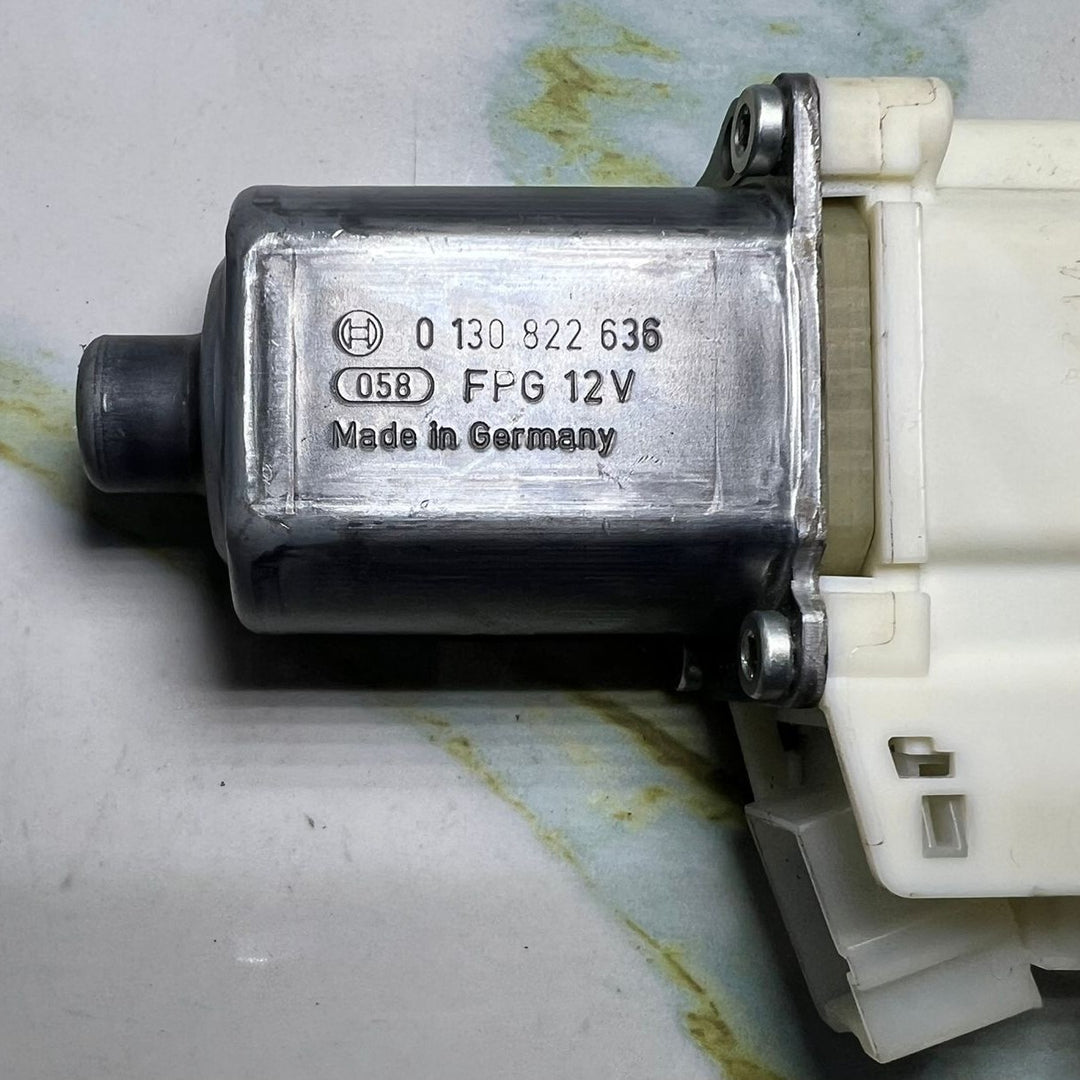 10-14 Mercedes-Benz W212 E-Class Window Motor Front Right Side A212 9066702 OEM
