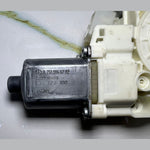 Bild in die Galerieansicht laden, 10-14 Mercedes-Benz W212 E-Class Window Motor Front Right Side A212 9066702 OEM