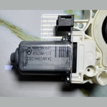 Bild in die Galerieansicht laden, 13-18 Mercedes-Benz W246 CLA Window Motor Front Right Side A000 9061607 OEM