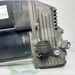 Bild in die Galerieansicht laden, Mercedes W251 R-Class R350 Airmatic Air Suspension Compressor Pump A251 3202404