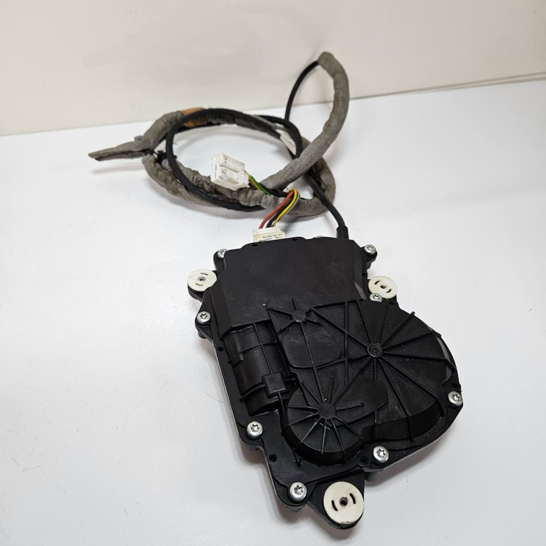 2009-2015 BMW 740i, 750i, 760i Trunk Lid Lock Actuator Motor 7191213 USED