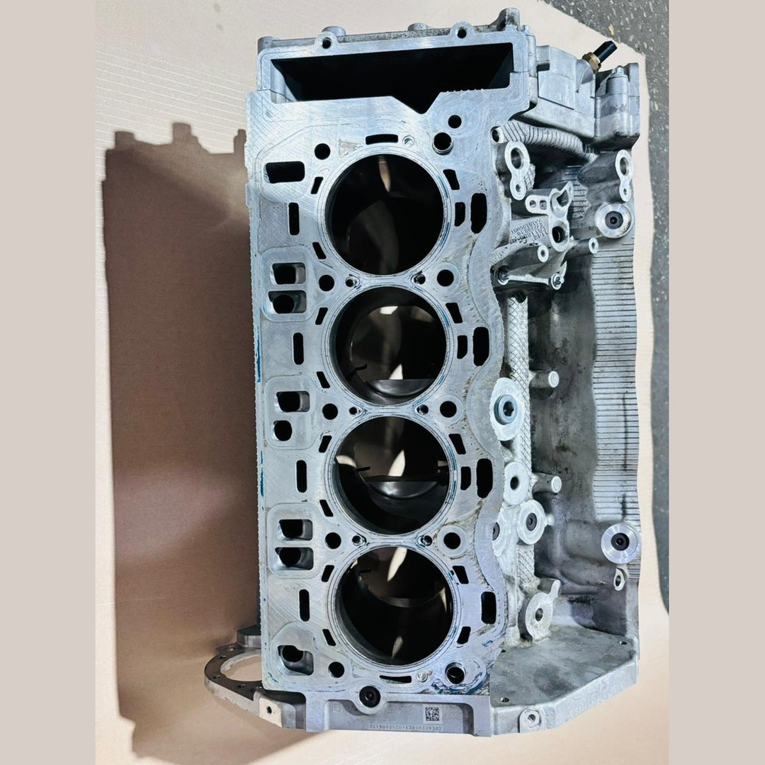 BMW M5 F90 X5M F95 X6M F96 4.4i V8 COMPETITION BARE ENGINE BLOCK 8093296 S63B44B 21163518