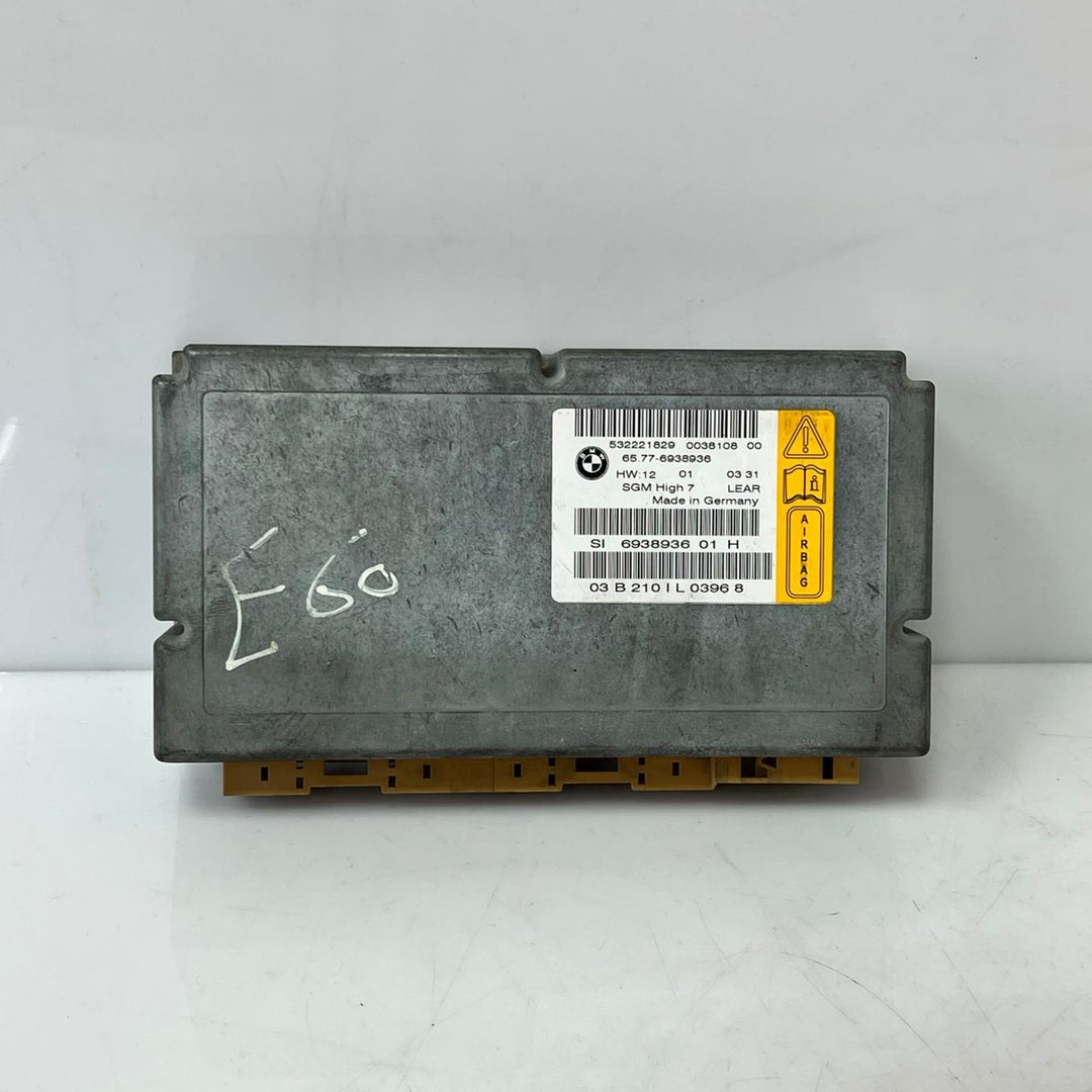 BMW 520d E60 2006 Control Module ECU 6938936 OEM Engine Body Electronics Unit