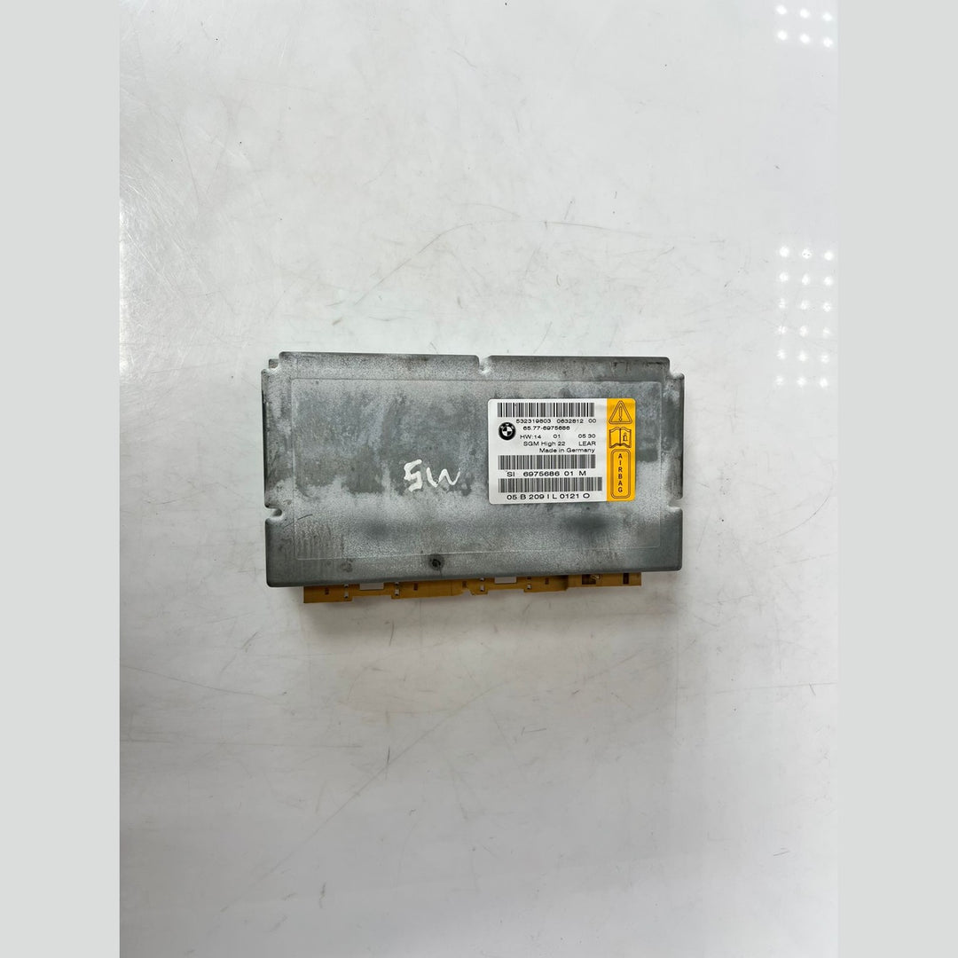 BMW 5 & 6 Series E60 E61 E63 ECU with Gateway Module HIGH 10 SGM Airbag SRS 6975686BMW 5 & 6 Series E60 E61 E63 ECU with Gateway Module HIGH 10 SGM Airbag SRS 6975686