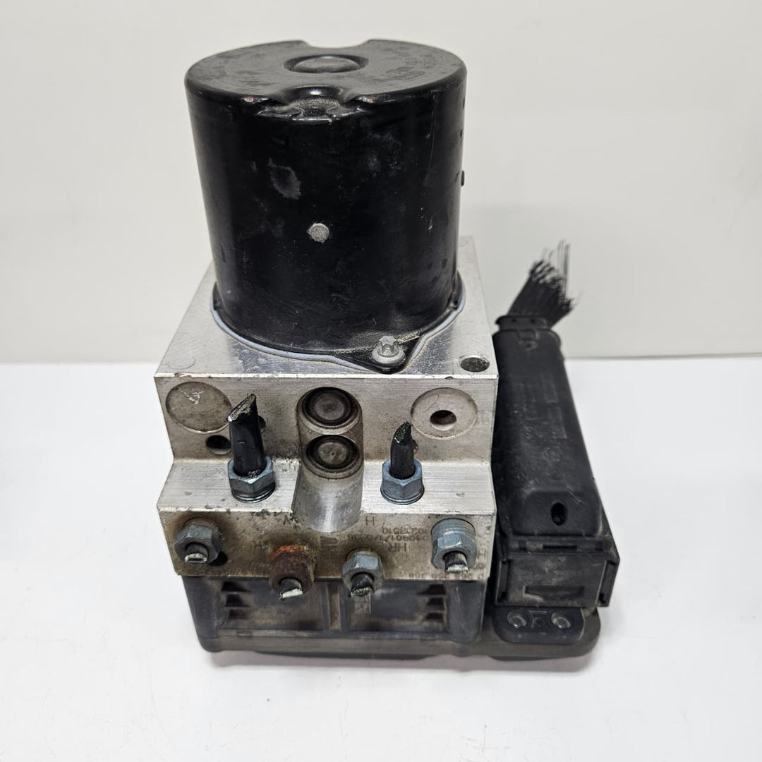 2010-2015 BMW 5 7 Series F01 F02 F07 Gran Turismo 740i ABS Pump 6795069 USED