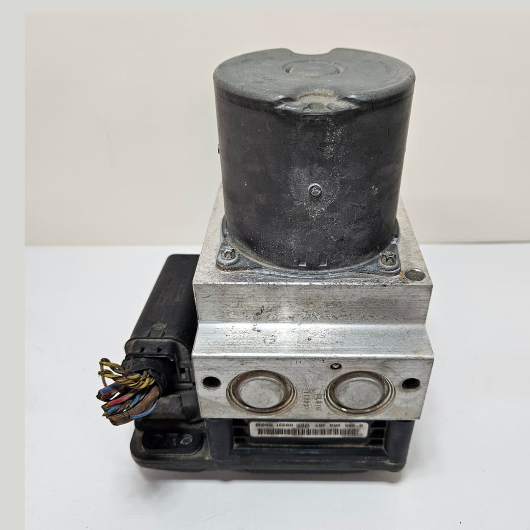 OEM BMW 5 Series E39 F10 F11 ABS Pump 6797040 USED
