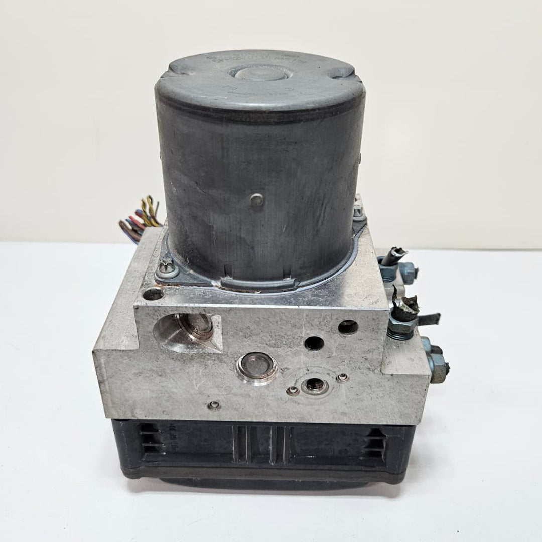 OEM BMW 5 Series E39 F10 F11 ABS Pump 6797040 USED