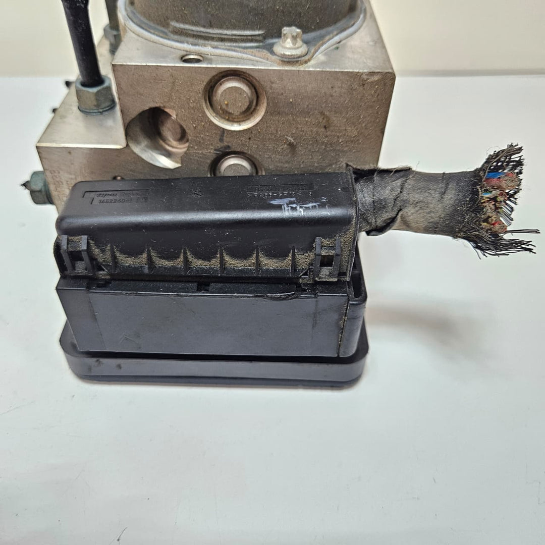 BMW 5 7 Series F11 F01 F02 ABS Pump 6869402 USED