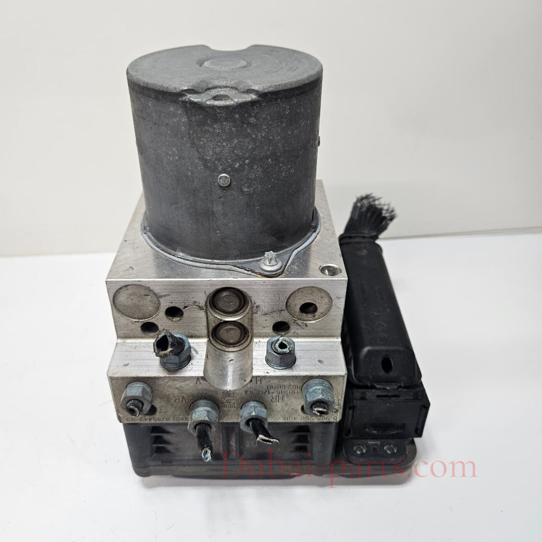 2011-2012 BMW 5 Series F10 F11 535i Anti-Lock Brake System ABS Module 6799248 USED