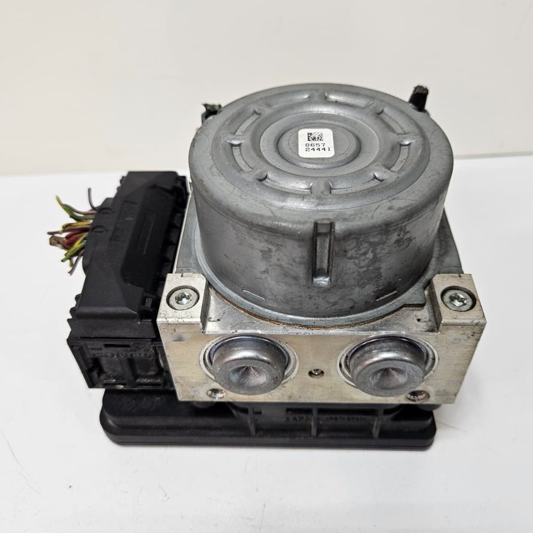 2014-2016 BMW F30 328i,328i ABS Anti-Lock Brake Pump Module 6870912 USED