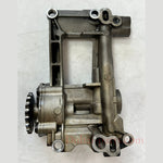 Bild in die Galerieansicht laden, BMW E60 E63 E90 E91 E92 E83 E70 X5 3.0D M57N2 Engine Oil Pump (7792945) – OEM