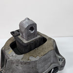 Load image into Gallery viewer, 2017-2023 BMW 5 7 Series G30 G38 G32 GT G11 G12 530i Engine Mount 6860463