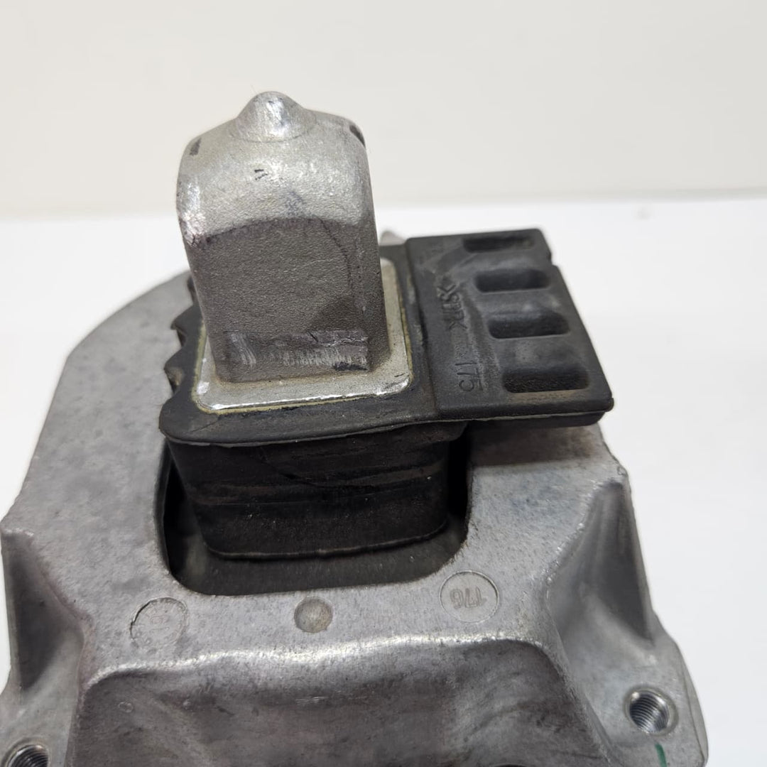 2018-2023 BMW 3 5 Series G30 X3 G01 X4 G20 Engine Mount 6860472