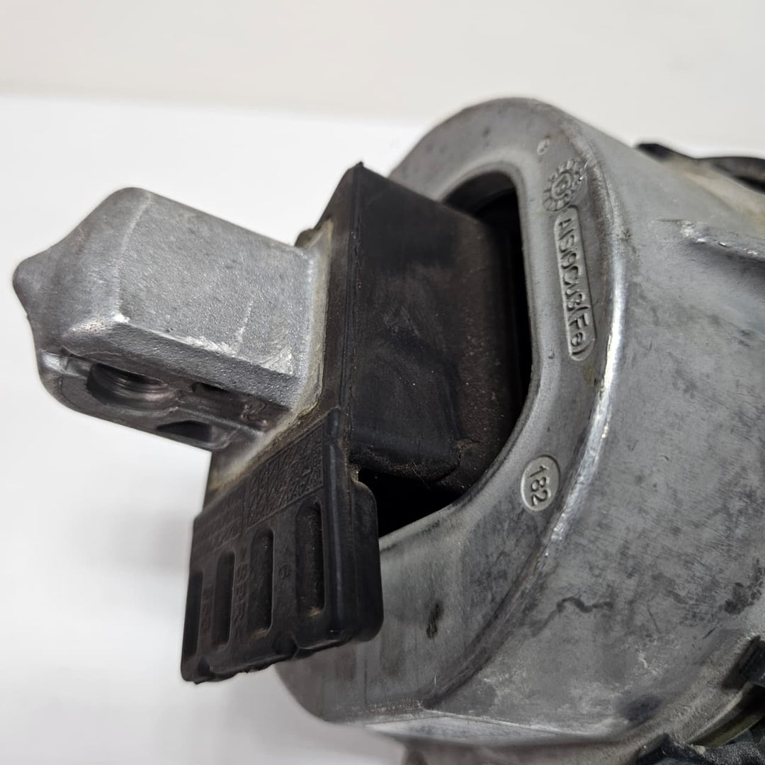 2019-2022 BMW X5 G05 Engine Mount Right 9844522 USED