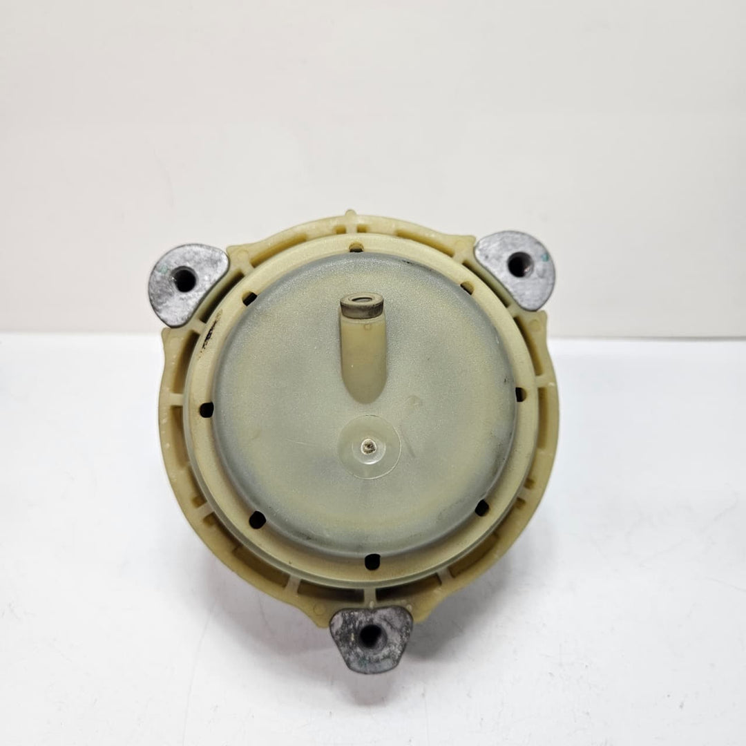 2018-2023 BMW 5 Series G30 F90 B48B20 530e Engine Mount 6860491