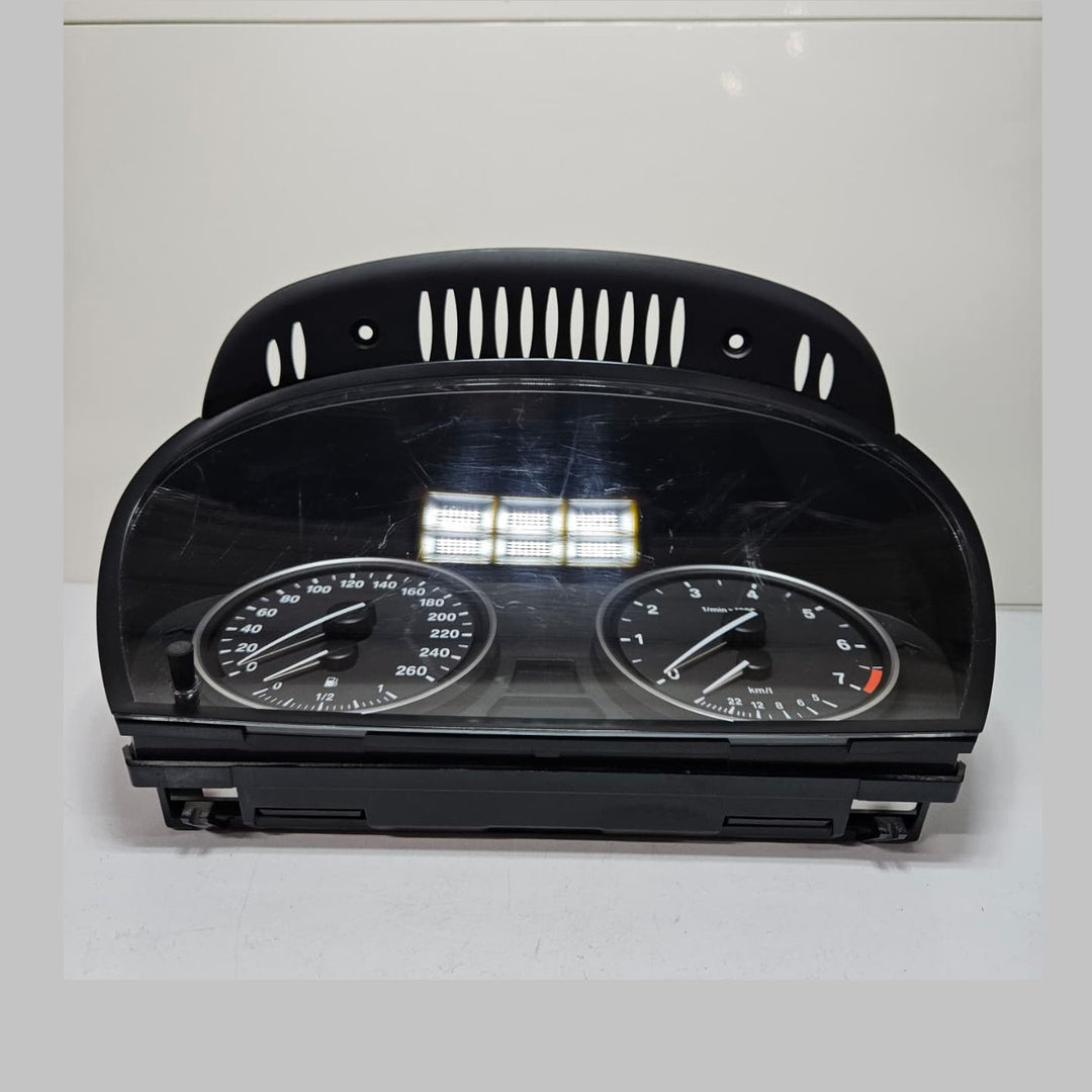BMW 5 Series E60 sedan E61 touring wagon Speedometer Instrument Cluster 9153750
