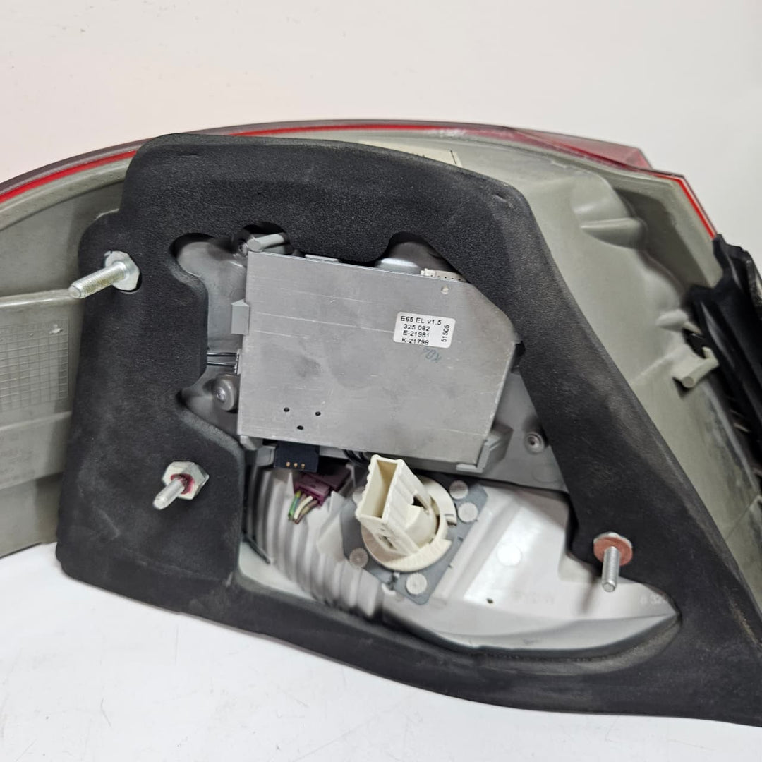 OEM BMW 7 Series E65 E66 Rear Taillight Rear Right Led 6937236