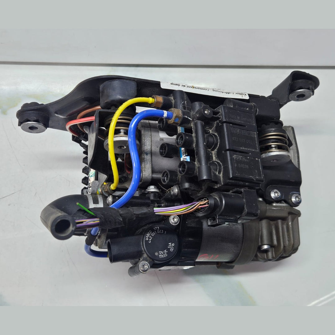 BMW 740e 7 Series G11 G12 Air Pump (Suspension) 6861882 OEM USED