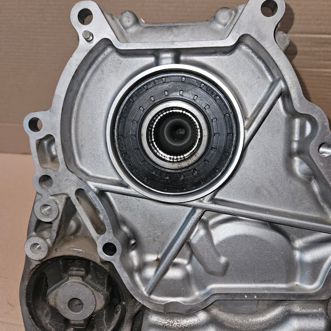 2010-2015 BMW X1 E84 Transfer Case ATC 7610584 OEM USED