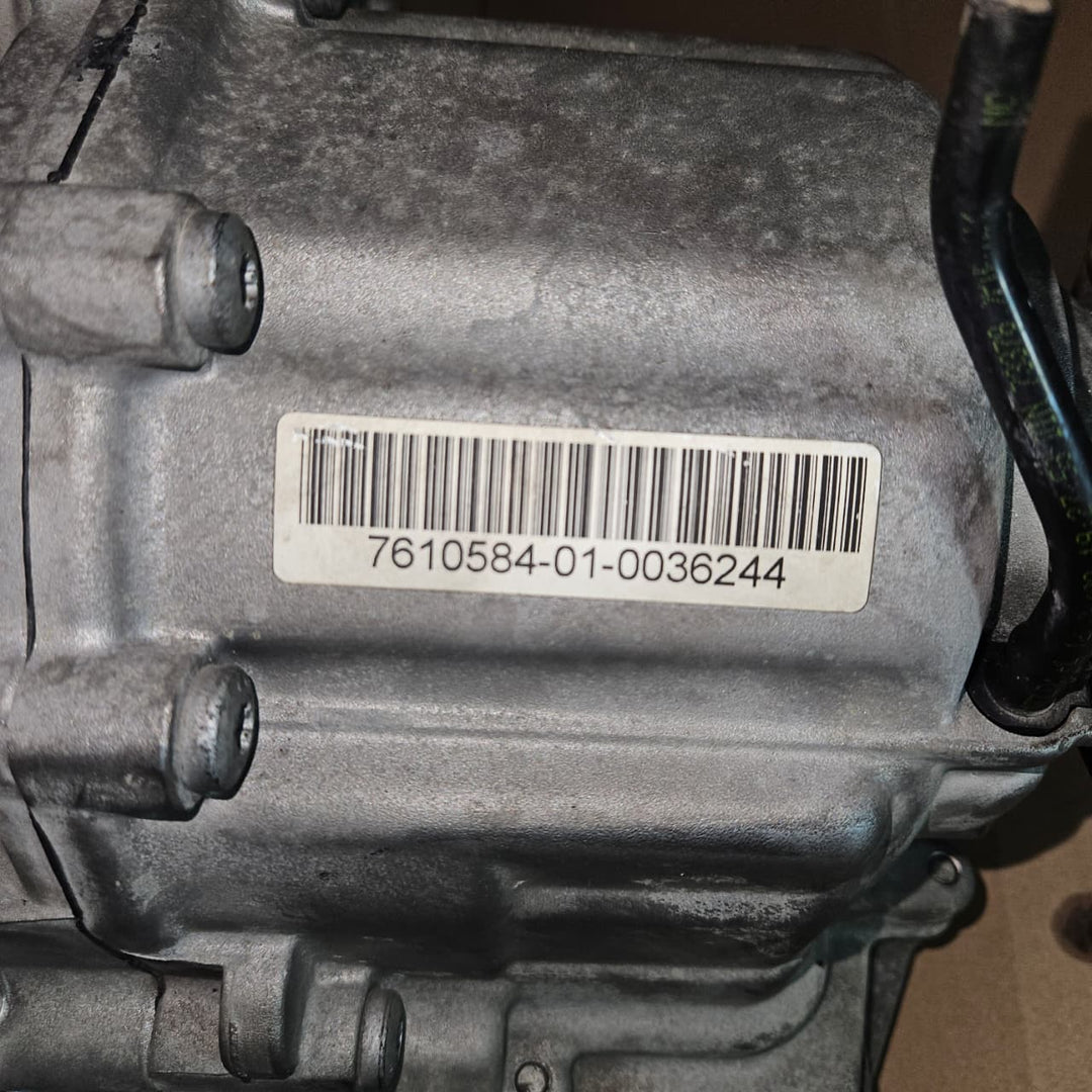 2010-2015 BMW X1 E84 Transfer Case ATC 7610584 OEM USED