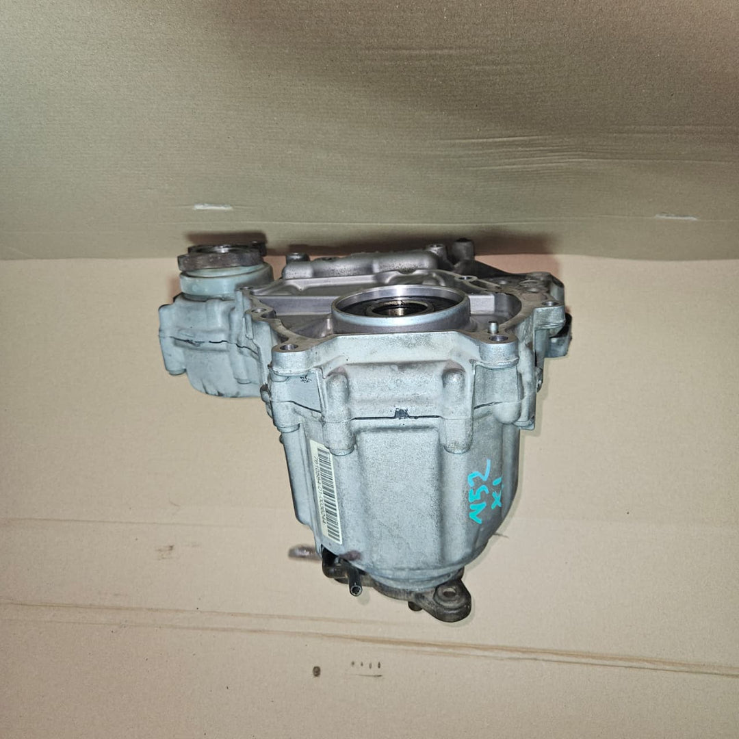 2010-2015 BMW X1 E84 Transfer Case ATC 7610584 OEM USED