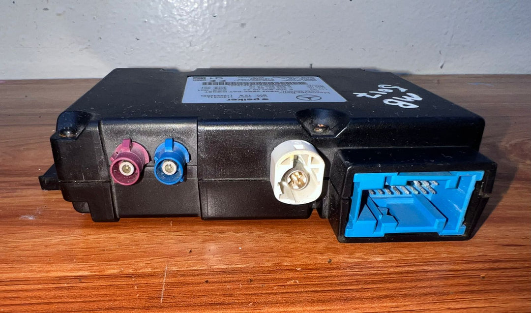 Mercedes-Benz Communication Control Module A2059000524 C Class W205