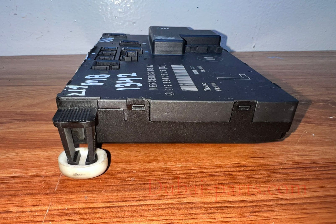 2010-2011 Mercedes-Benz CLS550 Front Left Door Control Unit A2198202326 W219 CLS-Class OEM