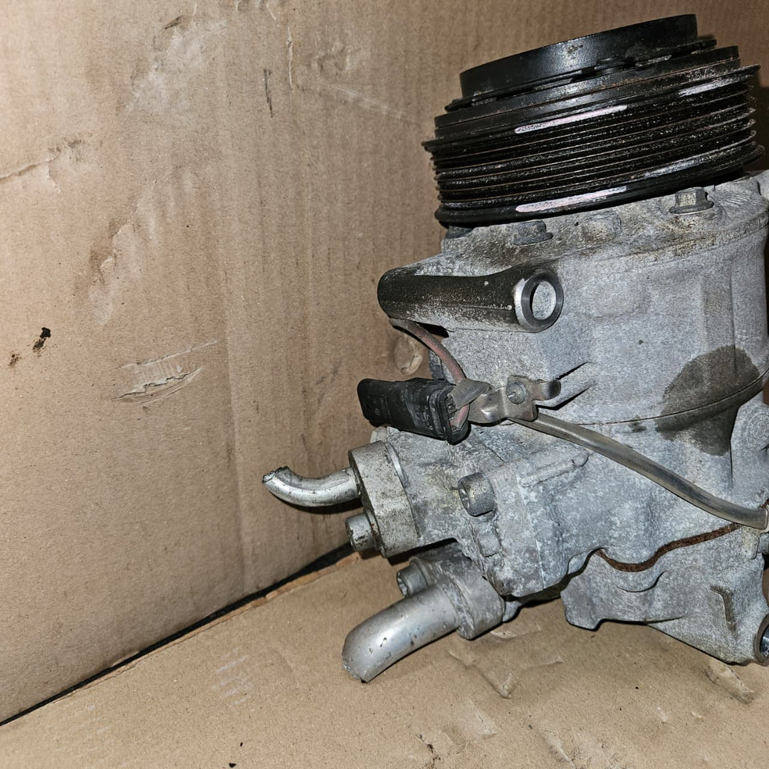 Mercedes-Benz C-Class W205 C300 A/C Air Conditioning Compressor A0008304400 OEM
