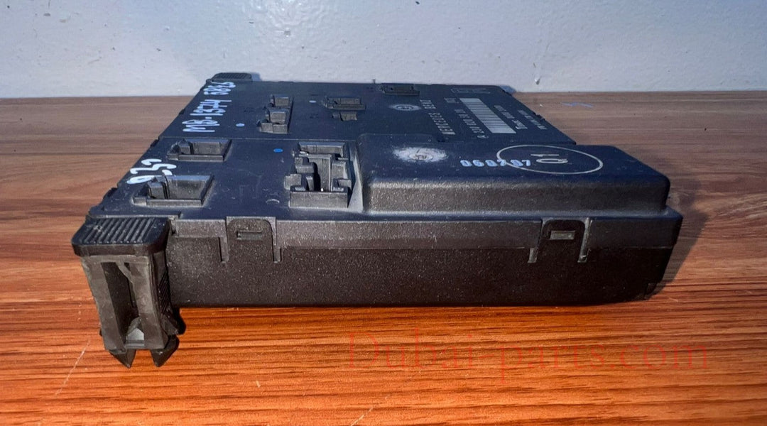 Mercedes-Benz SL-Class R230 Door Central Lock Control Unit FR A2308205826 OEM