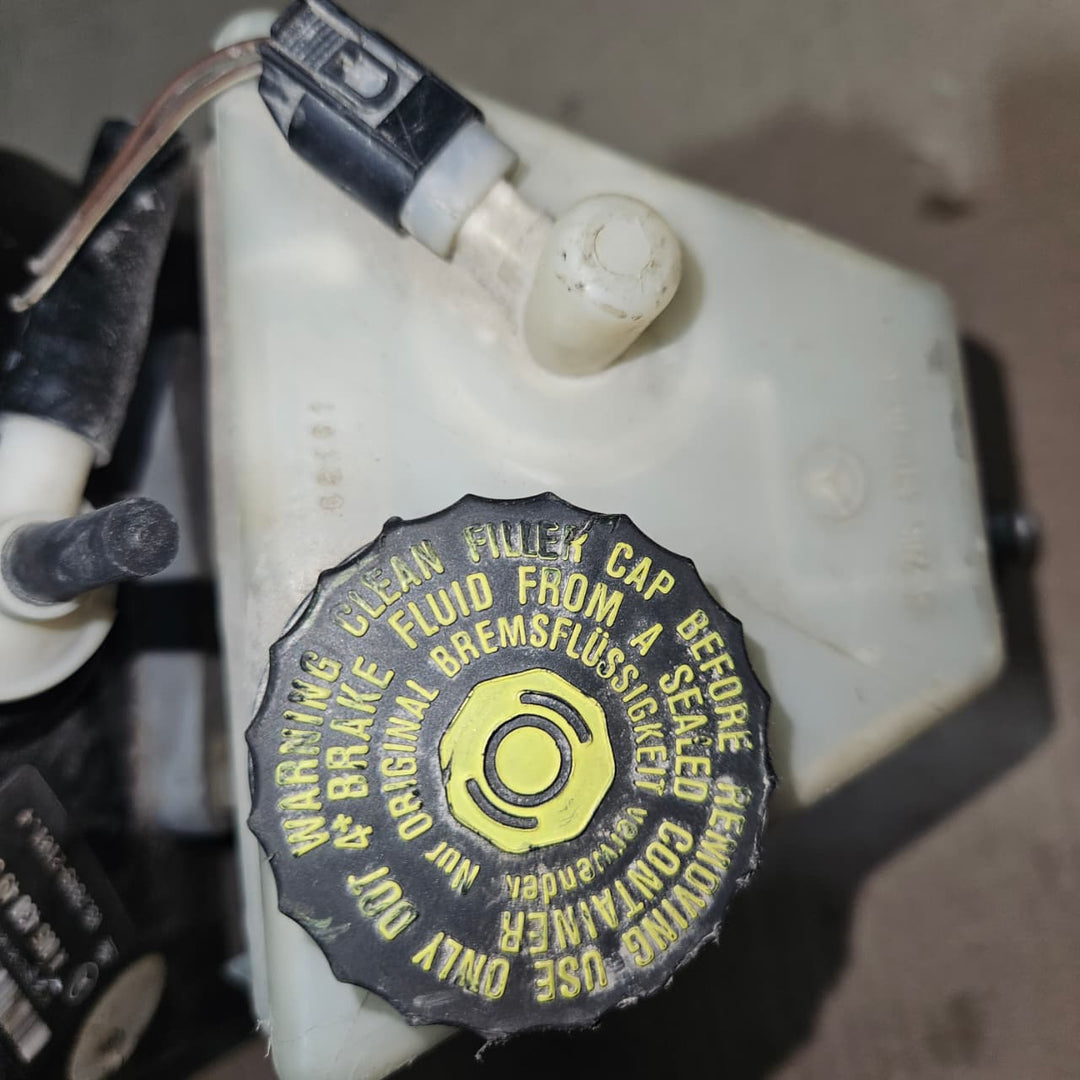 Mercedes-Benz C-Class CLC Brake Booster A0054304930 W203 C-Class OEM