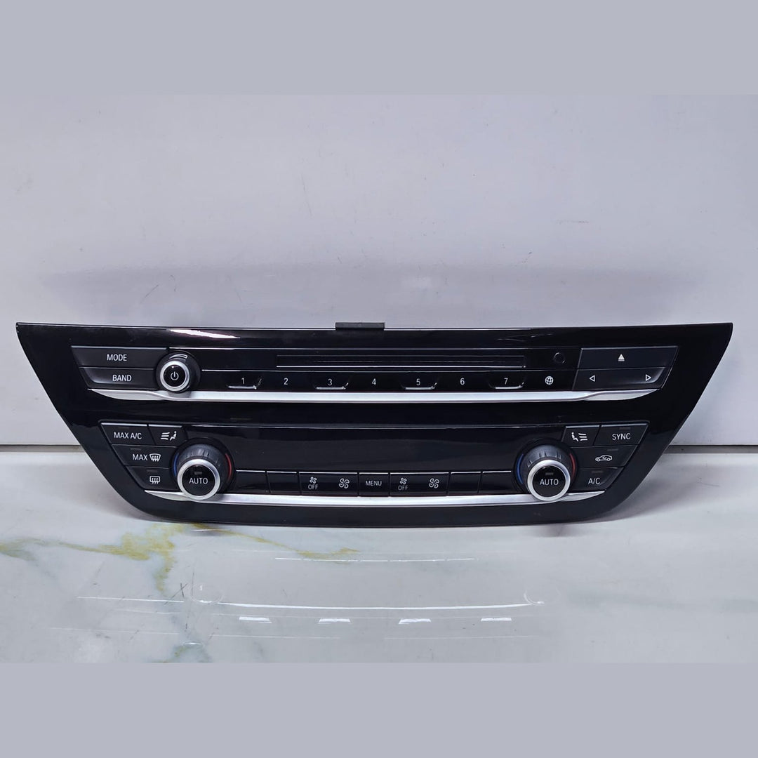 2017-18 BMW 540i G30 G31 Front Dash AC Heater Climate Control Unit Panel 6834429 OEM USED