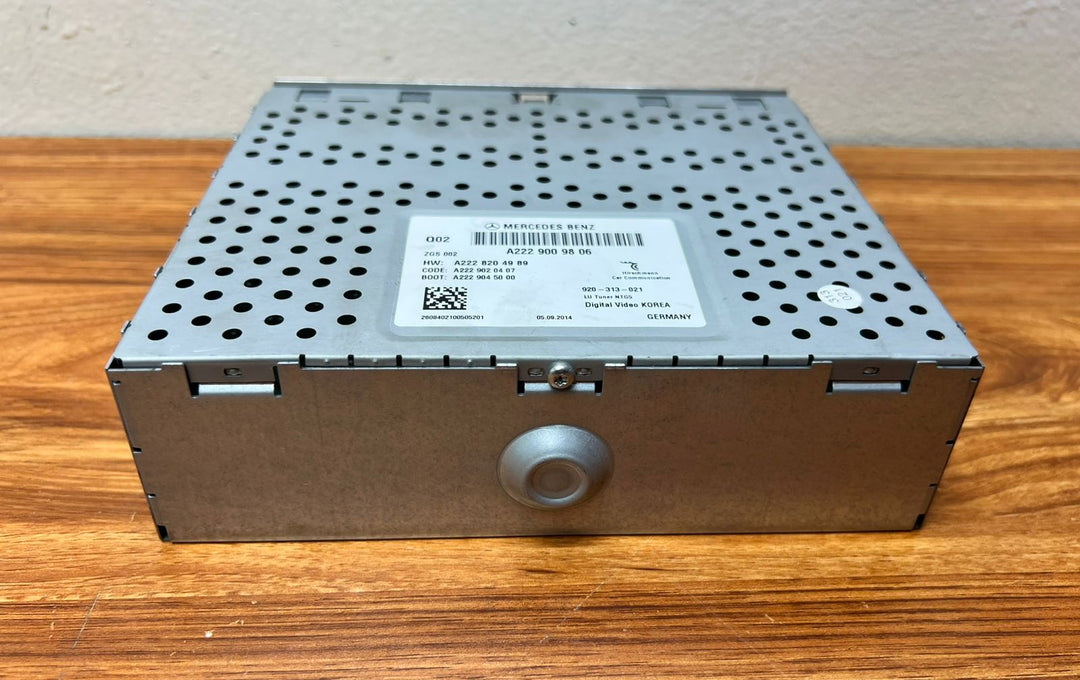 Mercedes-Benz Audio Control Unit A2229009806 C220 W222 S-Class OEM