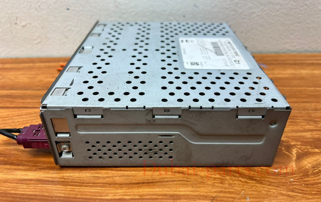 Mercedes-Benz GLC Digital Audio Tuner Box A2229008911 W253 X253 C253 OEM