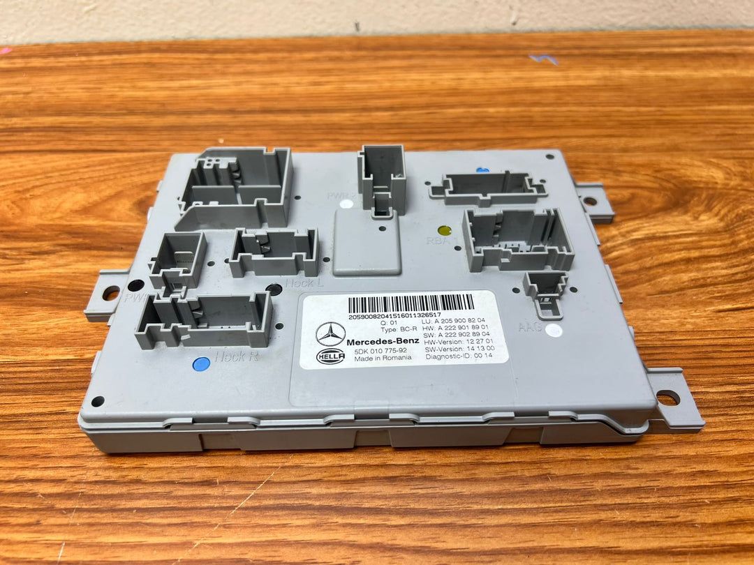 Mercedes-Benz C-Class Rear Signal Acquisition Actuation Module A2059008204 W205 OEM