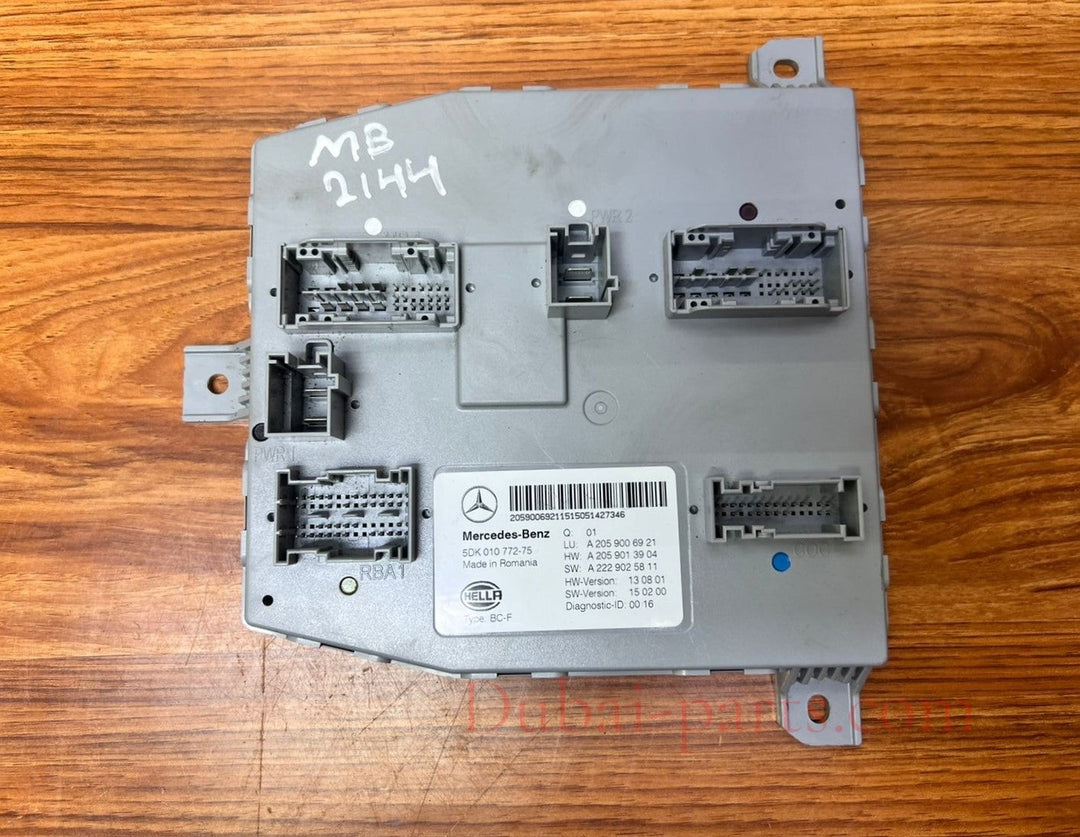 2015-2020 Mercedes-Benz C-Class Front SAM Body Control Unit A2059006921 W205 OEM