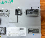 Bild in die Galerieansicht laden, Mercedes-Benz Front SAM Body Control Module A2059006330 C-Class W205 OEM