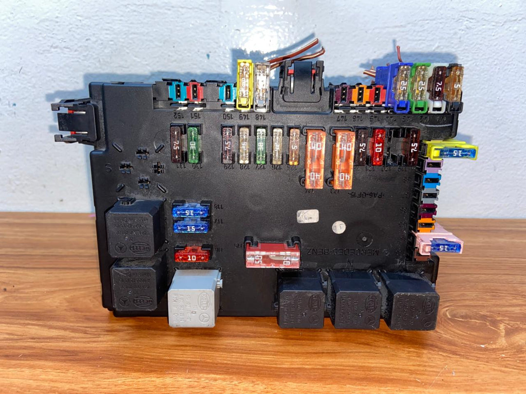 Mercedes-Benz S400 W221 Rear SAM Fuse Box Control Module A2219006902 A2219003602 OEM