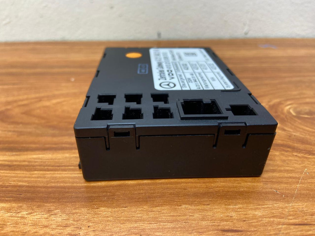 Mercedes-Benz Central Gateway Control Unit Module A2115403145 E-Class W211 W203 OEM