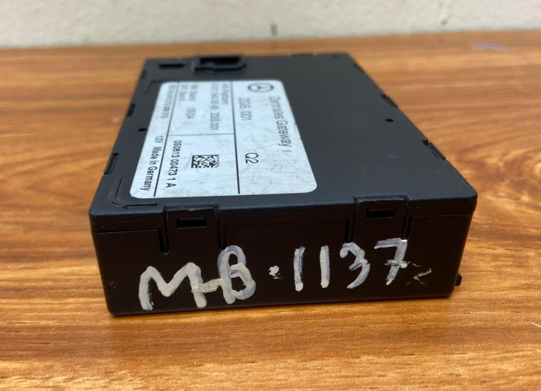 Mercedes-Benz Central Gateway Control Module A2115403545 W203 W211 OEM
