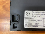 Bild in die Galerieansicht laden, 2003-2009 Mercedes-Benz E-Class Gateway Control Module A2114452600 W211 OEM