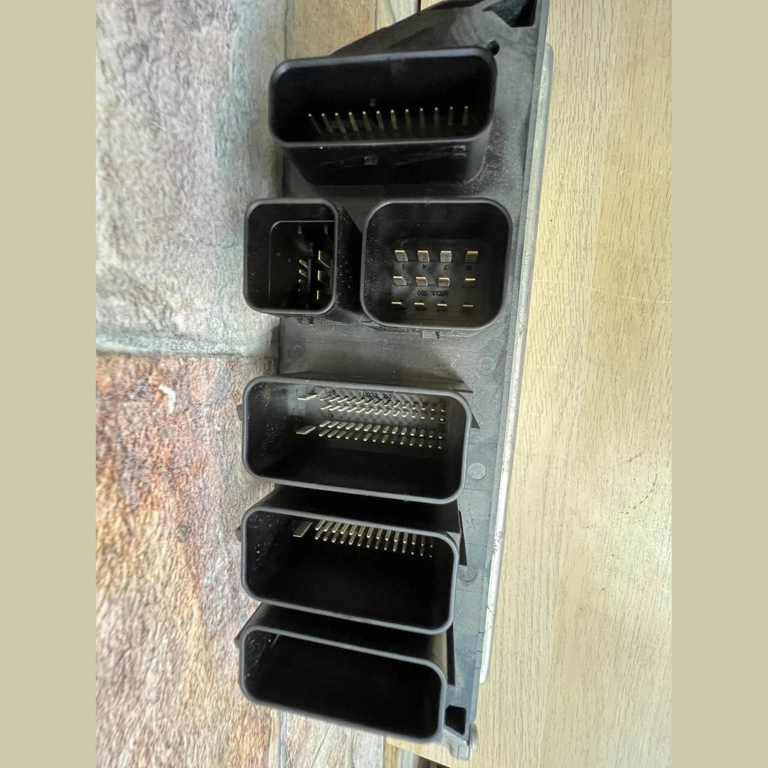 2015 BMW 118i F20 Engine Control Unit DME ECU Set (8662411) – OEM