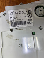 Bild in die Galerieansicht laden, Mercedes-Benz Front Interior Roof Light A2078200101 E-Class W207 OEM
