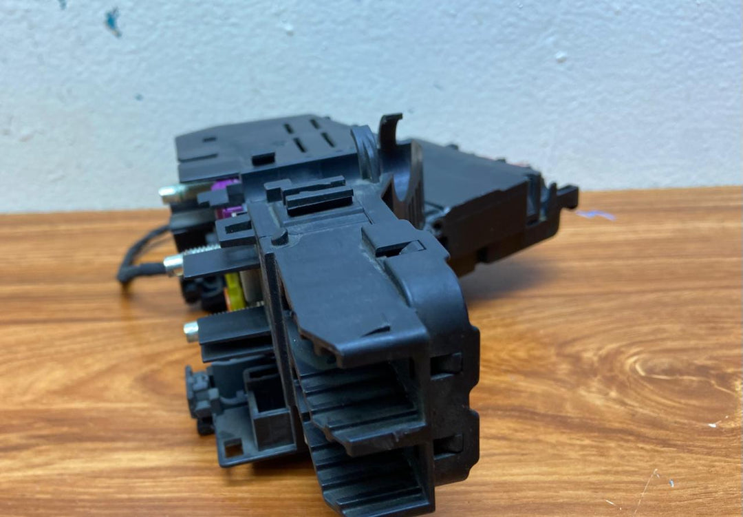2013-2015 Mercedes-Benz ML350 ML W166 Engine Fuse Relay Junction Power Box A1665401550 OEM
