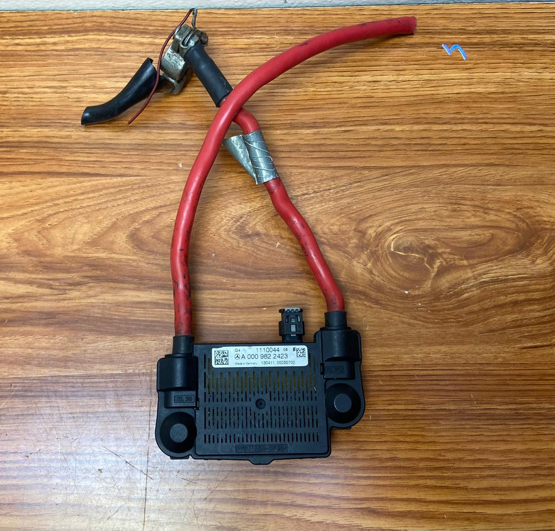 Mercedes-Benz S-Class W221 Starter Relay RHD A0009822423 S-Class OEM