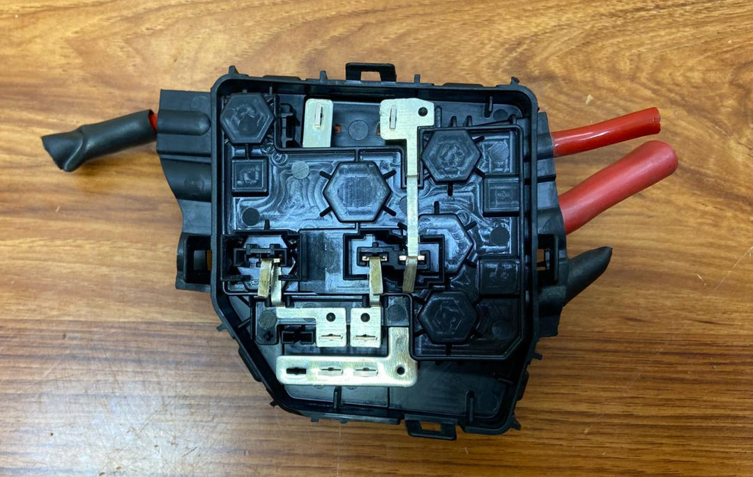 2007-2013 Mercedes-Benz S-Class Fuse Box A2215406850 S-Class W221 OEM