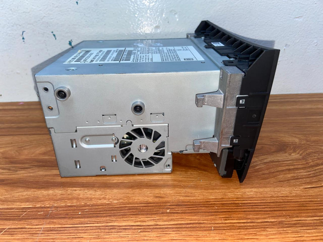 Mercedes-Benz Head Unit CD Player A2129006823 E-Class W212 OEM Radio Audio